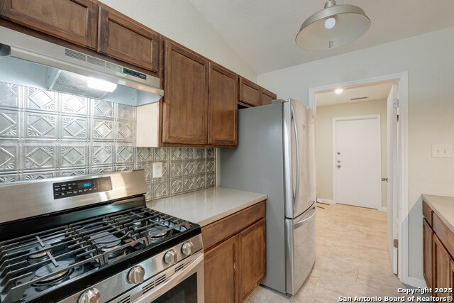 Image 11 of 16 For 5214 Meadow Rise