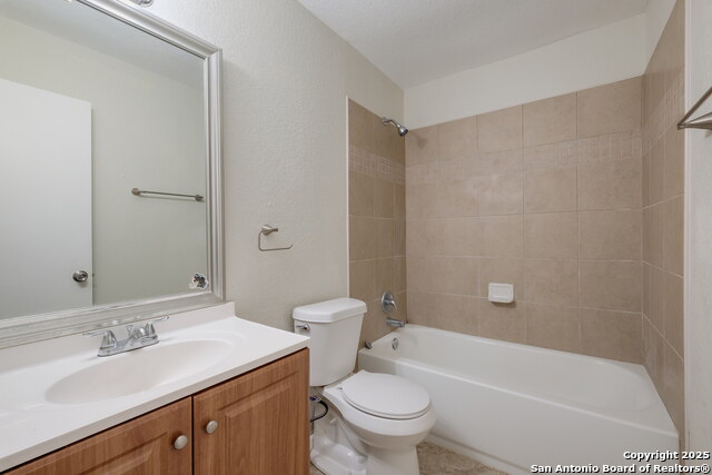 Image 12 of 16 For 5214 Meadow Rise