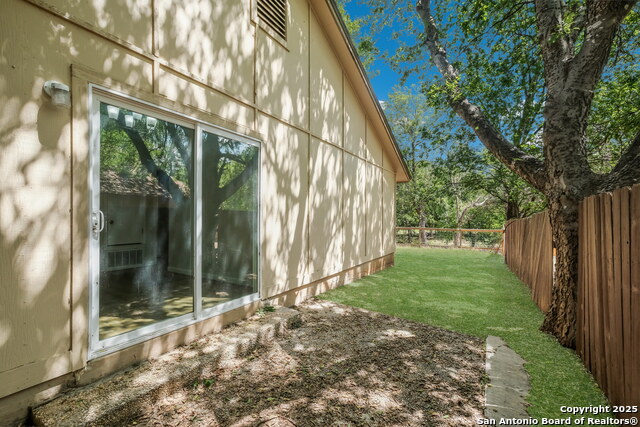 Image 14 of 16 For 5214 Meadow Rise