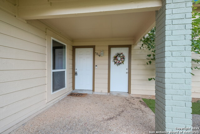 Image 3 of 16 For 5214 Meadow Rise