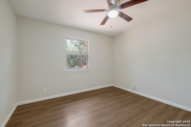 Image 9 of 16 For 5214 Meadow Rise