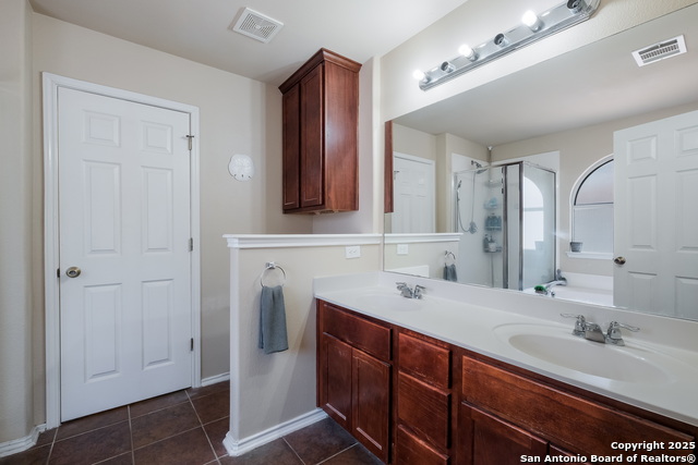 Image 18 of 30 For 2664 Gallant Fox Dr