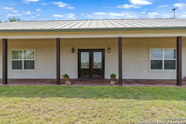 Listing photo id 19 for 1422 Fm 2790