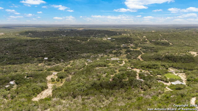Listing photo id 11 for 688 County Road 242