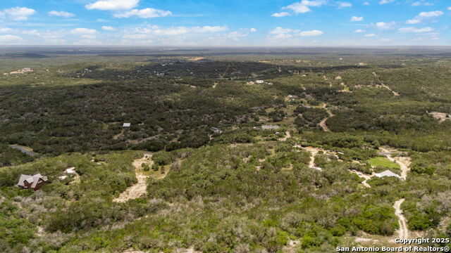 Listing photo id 12 for 688 County Road 242