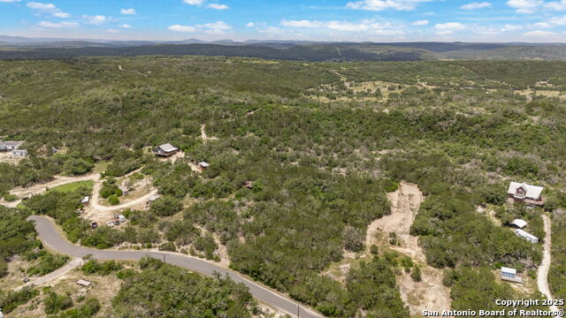 Listing photo id 4 for 688 County Road 242