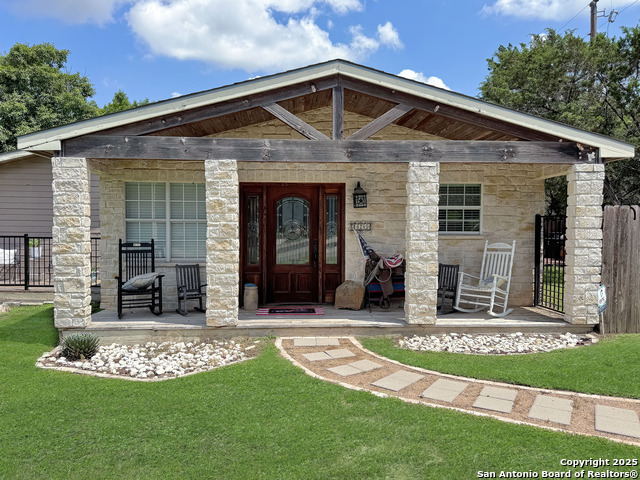 Details for 729 Trail Crest, Canyon Lake, TX 78133