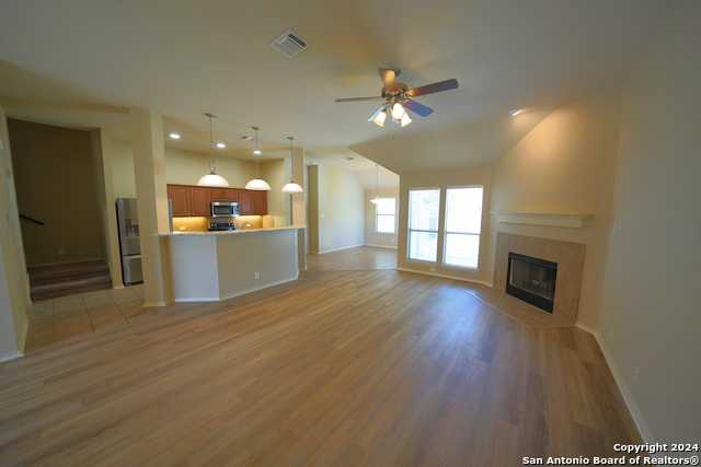 Image 11 of 50 For 15805 Fair Ln