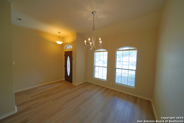 Image 9 of 50 For 15805 Fair Ln