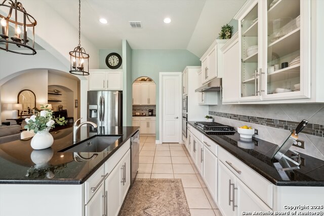 Listing photo id 18 for 1036 Carriage Loop