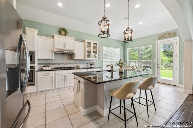 Listing photo id 19 for 1036 Carriage Loop