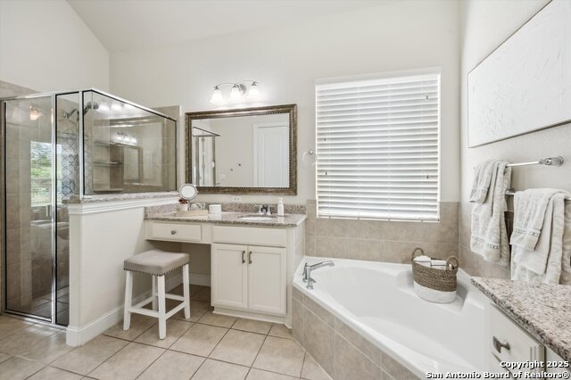 Listing photo id 27 for 1036 Carriage Loop