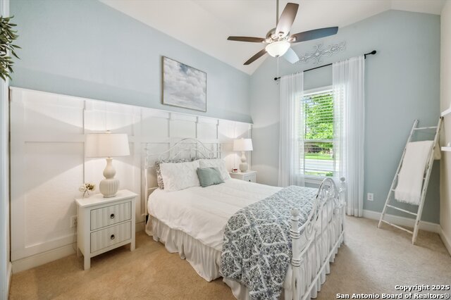 Listing photo id 31 for 1036 Carriage Loop