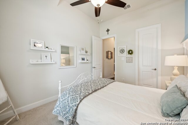 Listing photo id 32 for 1036 Carriage Loop