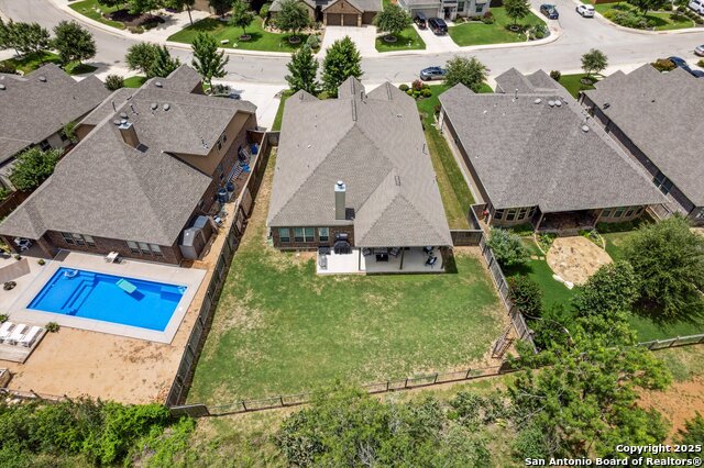 Listing photo id 40 for 1036 Carriage Loop