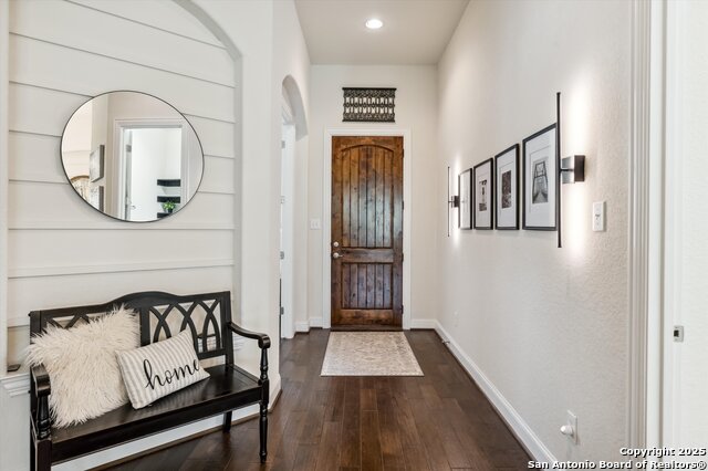 Listing photo id 3 for 1036 Carriage Loop
