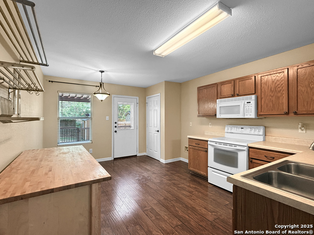 Image 7 of 24 For 3934 Privet Place