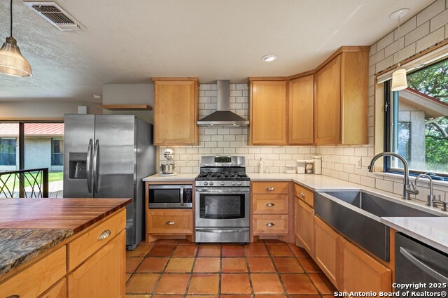 Image 12 of 33 For 818 Bulwer