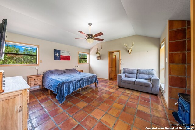 Image 16 of 33 For 818 Bulwer