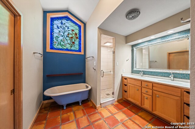 Image 17 of 33 For 818 Bulwer