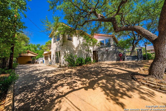 Image 4 of 33 For 818 Bulwer