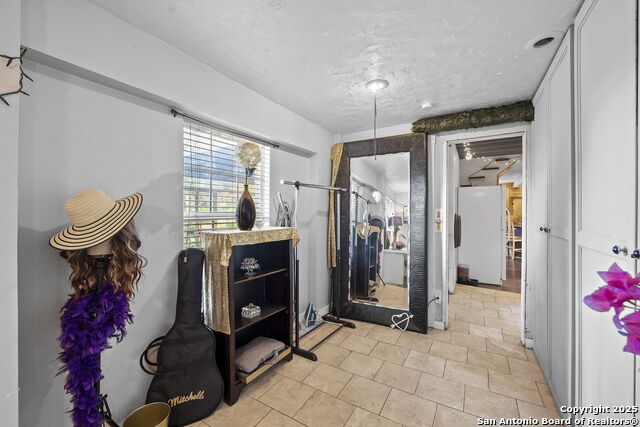 Image 3 of 49 For 4931 Driskill