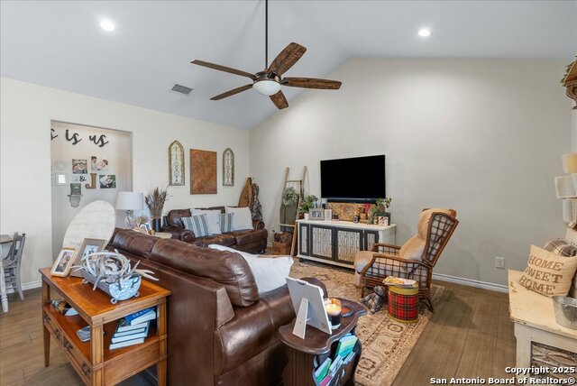 Image 3 of 49 For 226 Private Rd 3251