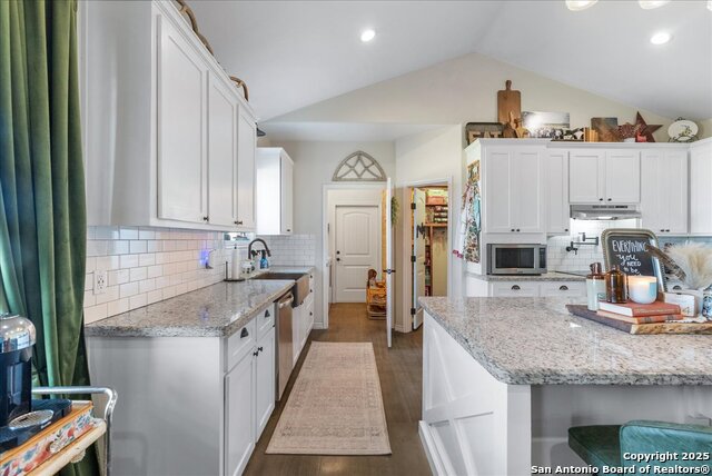 Image 7 of 49 For 226 Private Rd 3251