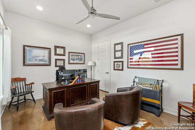 Image 10 of 59 For 75 Mariposa Parkway E