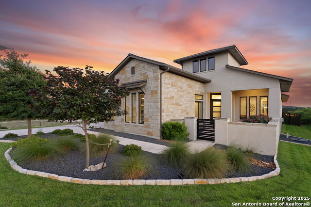 Image 4 of 59 For 75 Mariposa Parkway E