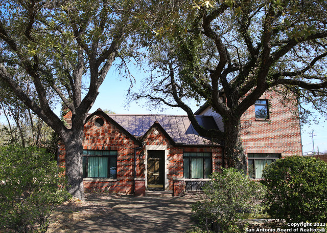 Details for 229 Main St N, Boerne, TX 78006