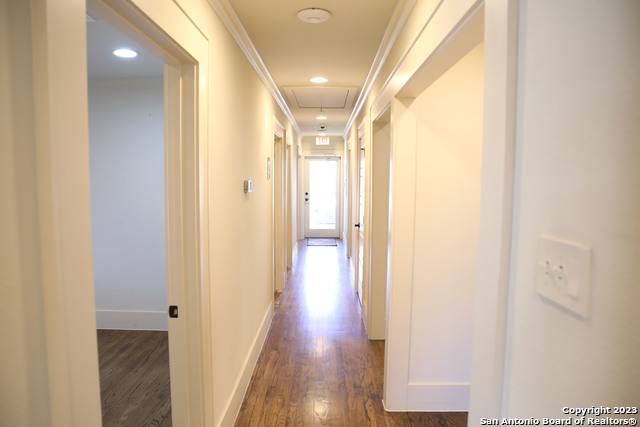 Listing photo id 4 for 229 Main St N