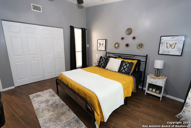 Image 16 of 30 For 8642 Fredericksburg  308