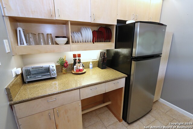 Image 23 of 30 For 8642 Fredericksburg  308