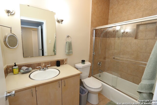 Image 24 of 30 For 8642 Fredericksburg  308