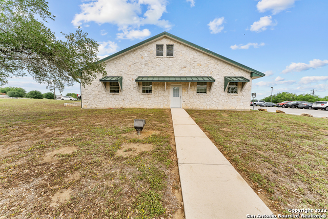 Listing photo id 14 for 3586 Us Highway 181 N
