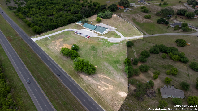 Listing photo id 1 for 3586 Us Highway 181 N