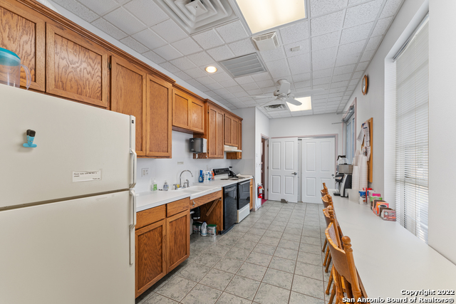 Listing photo id 45 for 3586 Us Highway 181 N
