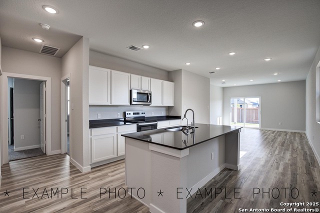 Image 4 of 23 For 14742 Emerio Dr