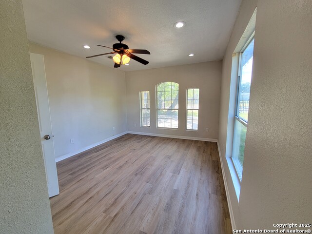 Image 11 of 30 For 9235 Lasswell