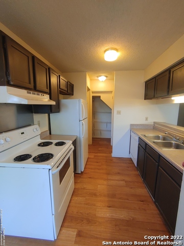 Image 2 of 7 For 11607 Capotillo St  2