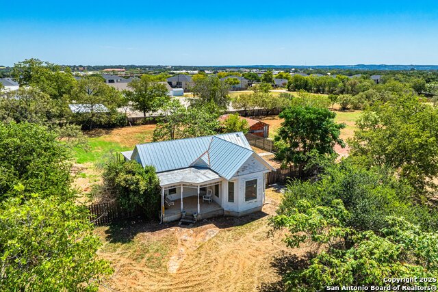 Details for 807 S Eagle St, Fredericksburg, TX 78624