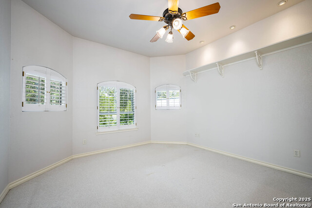 Image 23 of 35 For 129 Park Ridge