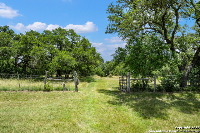Image 32 of 35 For 129 Park Ridge