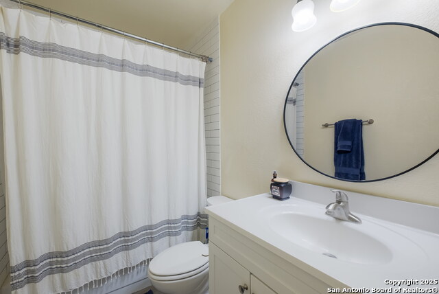Image 23 of 30 For 1027 Gallatin Dr