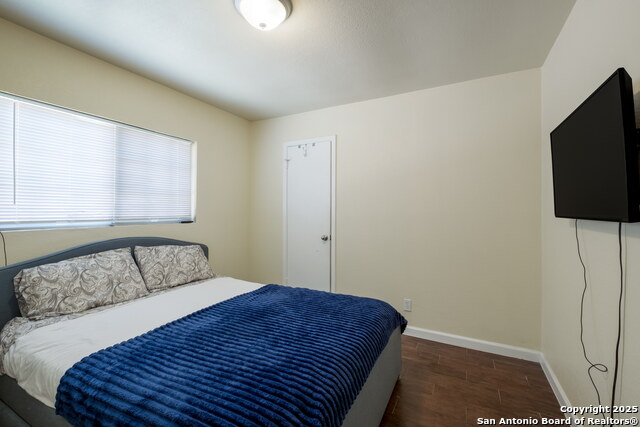 Image 25 of 30 For 1027 Gallatin Dr