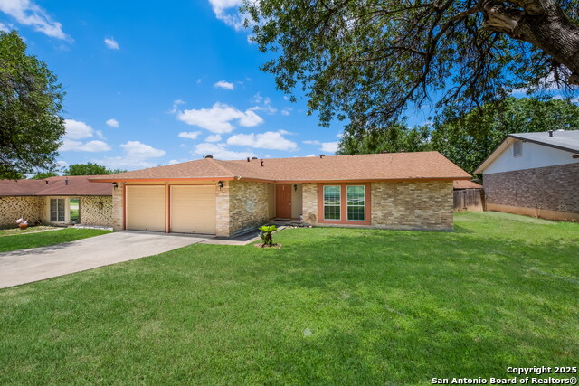 Image 3 of 30 For 1027 Gallatin Dr