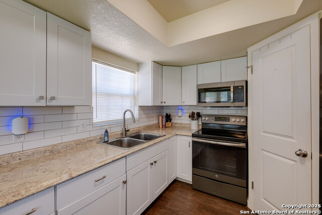 Image 9 of 30 For 1027 Gallatin Dr