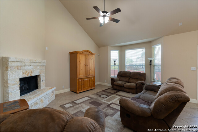 Image 12 of 41 For 11907 Perla Joy