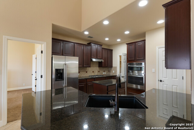 Image 18 of 41 For 11907 Perla Joy